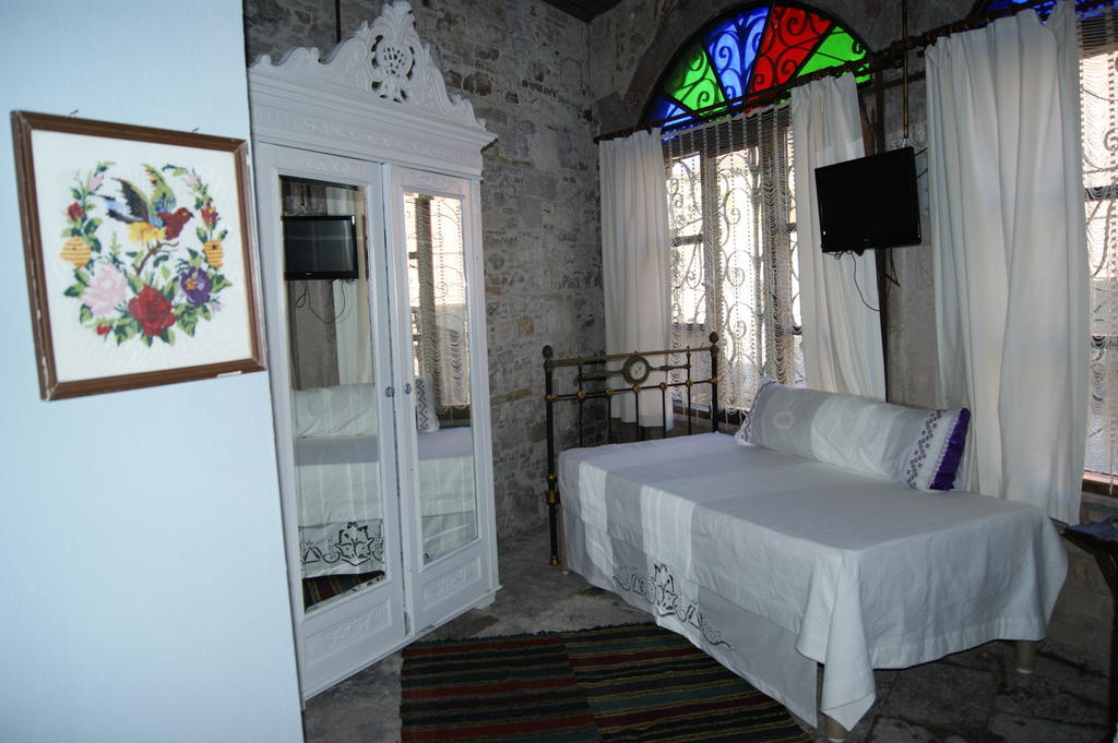 Mahzen Hotel Ayvalı Quarto foto