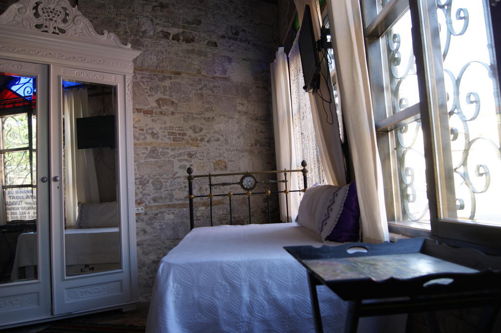 Mahzen Hotel Ayvalı Quarto foto