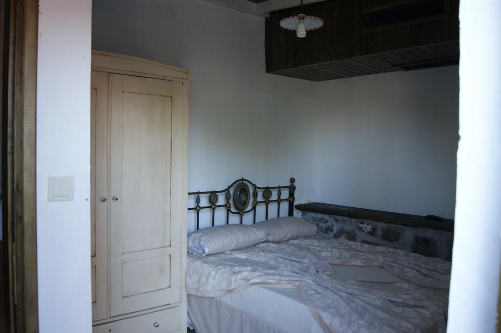 Mahzen Hotel Ayvalı Quarto foto
